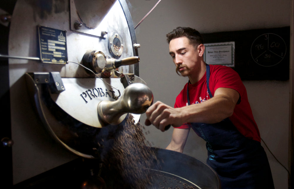 Hiver discharging roasted coffee late at night
